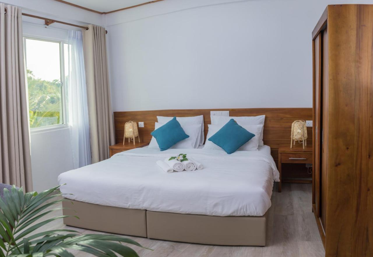 Nihaali Maldives Hotel Kudarikilu Bagian luar foto