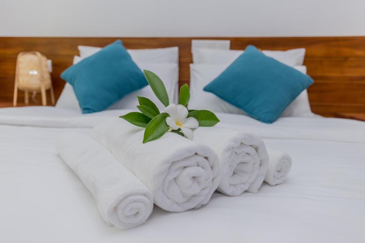 Nihaali Maldives Hotel Kudarikilu Bagian luar foto