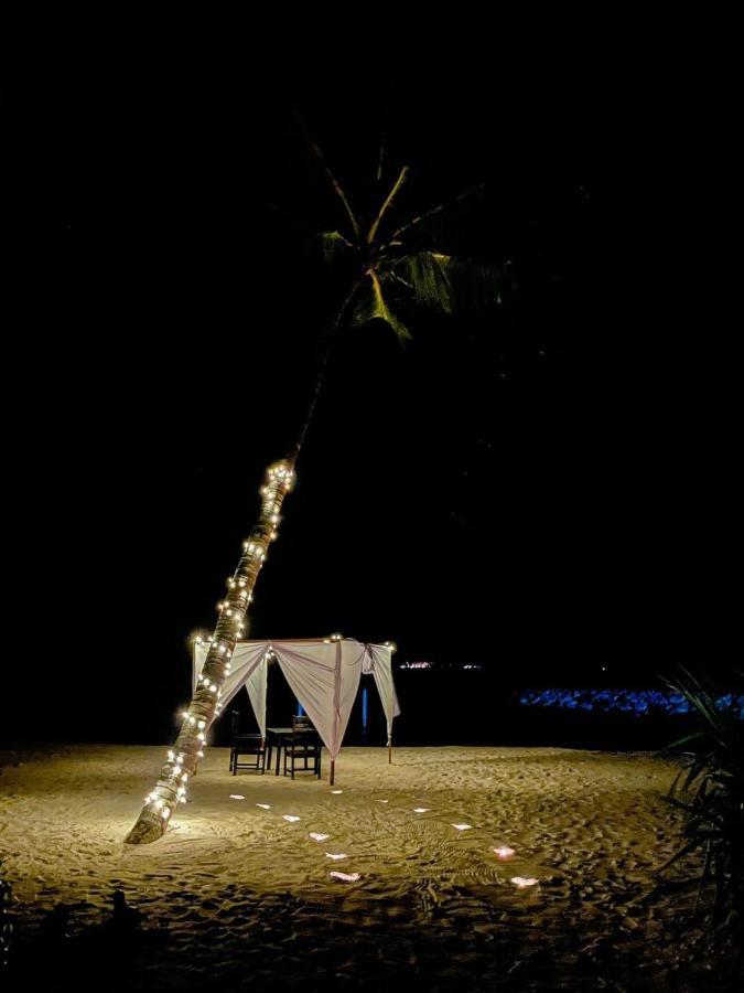 Nihaali Maldives Hotel Kudarikilu Bagian luar foto
