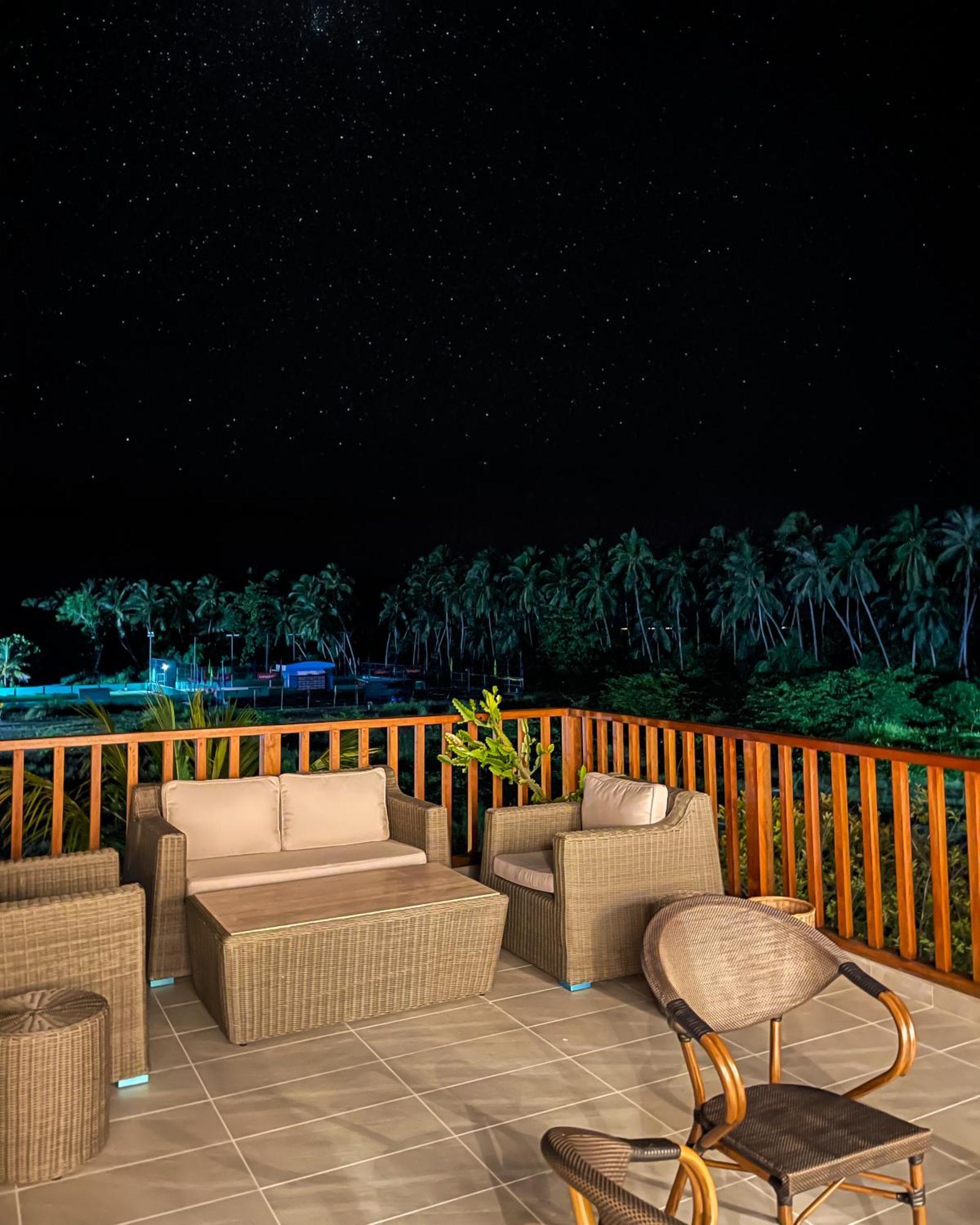 Nihaali Maldives Hotel Kudarikilu Bagian luar foto